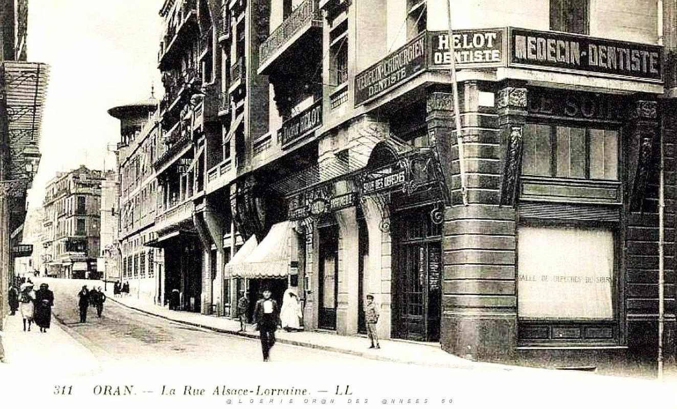 Oran - Rue Alsace-Lorraine a hauteur du Pygmalion.jpg